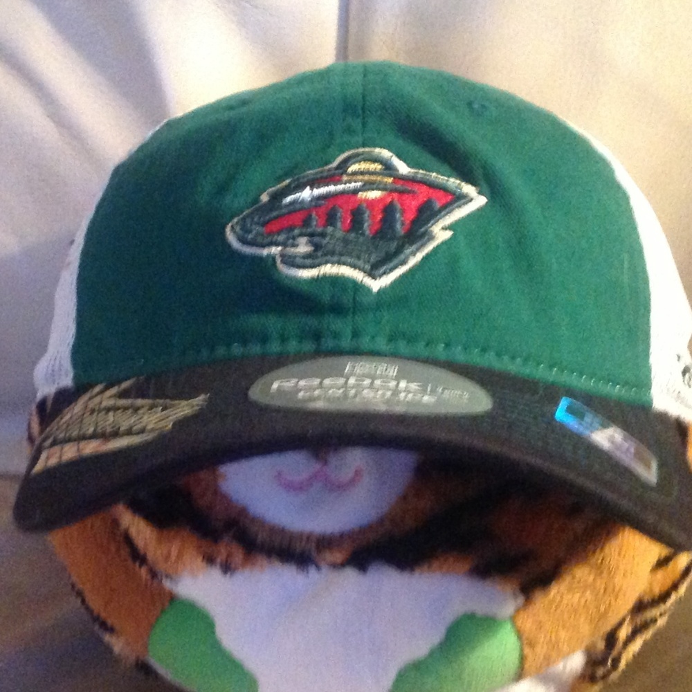 Reebok Official Slouch Hat Cap Minnesota Wild NEW